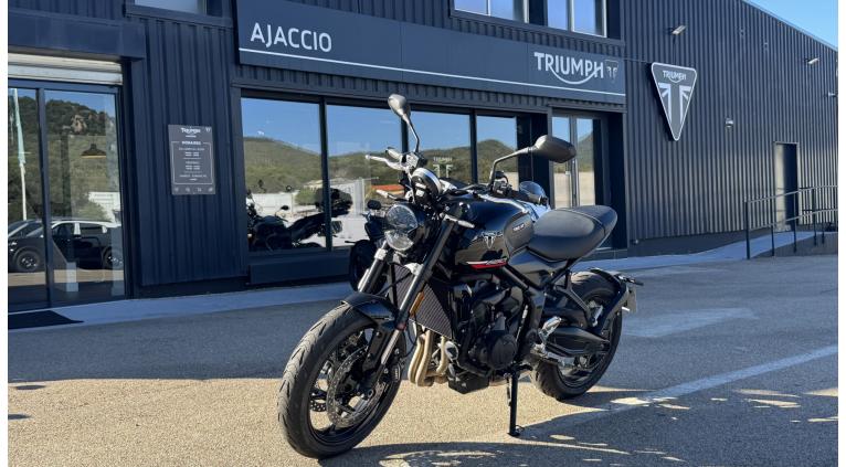 TRIUMPH TRIDENT 660