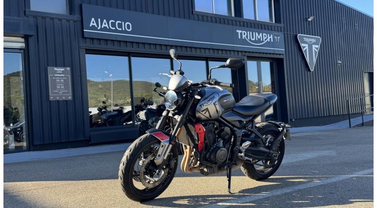TRIUMPH TRIDENT 660